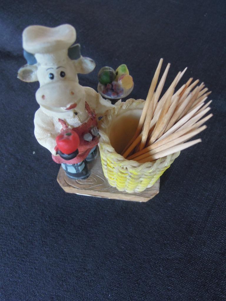tandenstoker houder hars decoratief koe, Verzamelen, Ophalen of Verzenden, Zo goed als nieuw, Dier