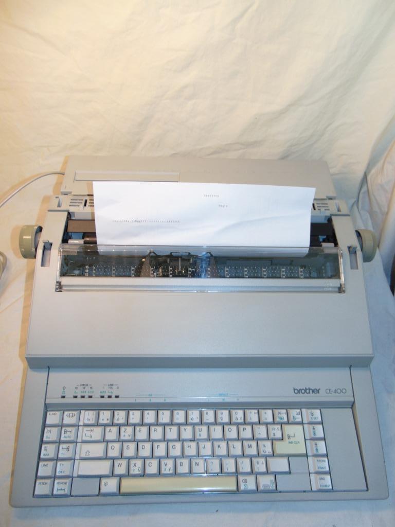 Machine à écrire électronique Brother CE-400, Enlèvement ou Envoi, Autres types