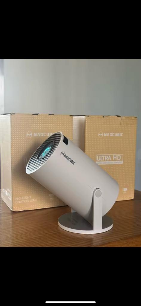 Projecteur home cinema youtube Netflix wifi Bluetooth, Electroménager, Enlèvement, Neuf