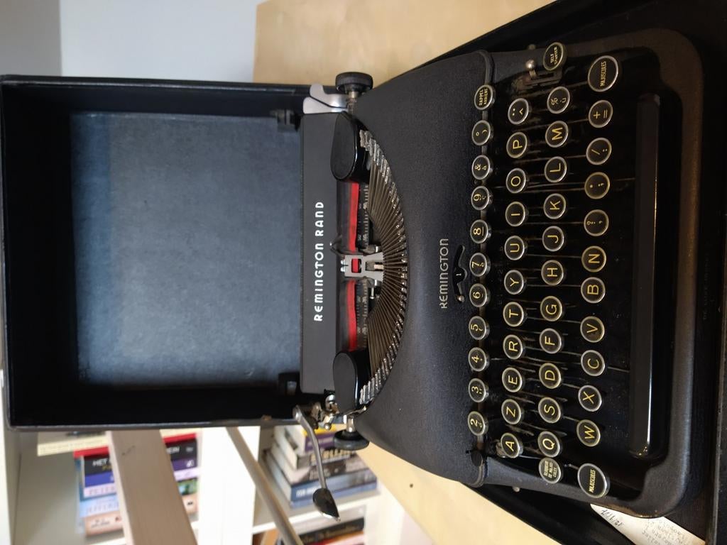 Machine à écrire Remington Rand, Enlèvement
