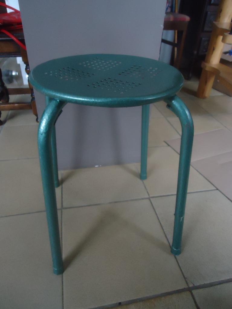 Tabouret métallique peint en vert Ø du plateau 30 cm ht 44 c, Enlèvement, Utilisé