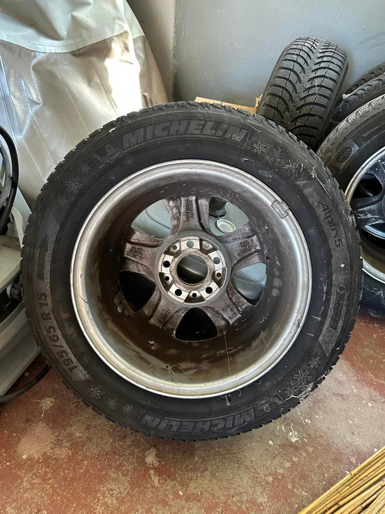 MICHELIN alpin 5  195/65 R15, Ophalen, 15 inch, Nieuw, Winterbanden
