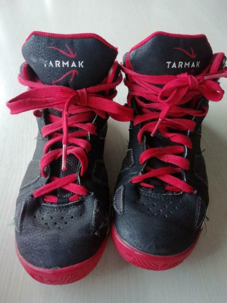 Basketbalschoenen Tarmak maat 38, Ophalen of Verzenden, Zo goed als nieuw