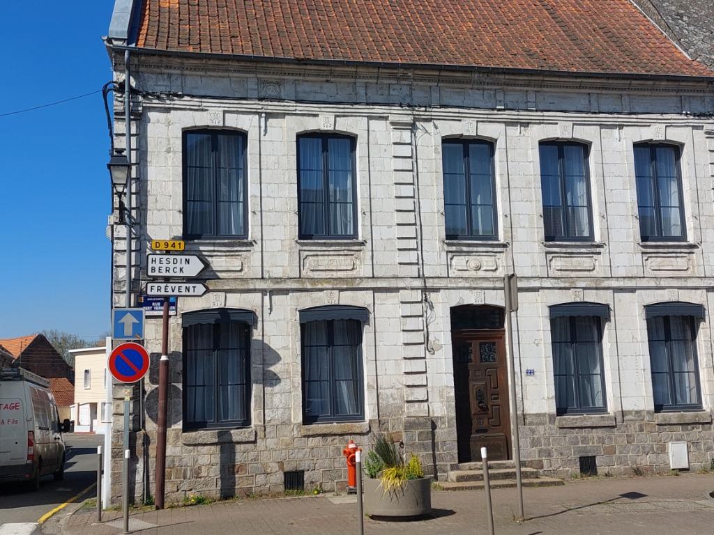 MAISON DE MAITRE, 264 m², Village, 5 pièces, France