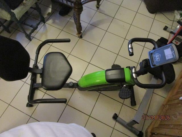 vélo d'appartement semi couché, Sports & Fitness, Cardiofréquencemètres, Enlèvement, Neuf, Autres marques, Avec vitesse de course
