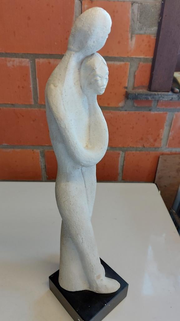 Mooi beeld in zandsteen, Antiek en Kunst, Ophalen