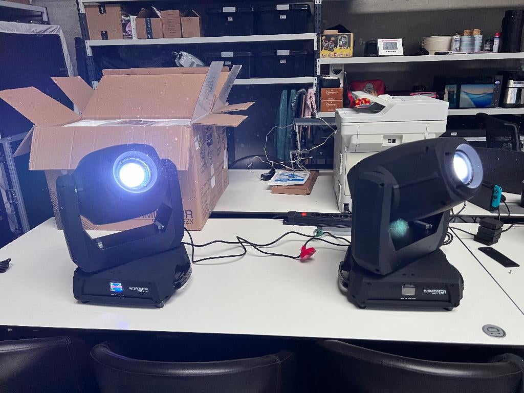 Chauvet Intimidator 475ZX (2 stuks), Muziek en Instrumenten, Licht en Laser, Zo goed als nieuw, Licht, Ophalen