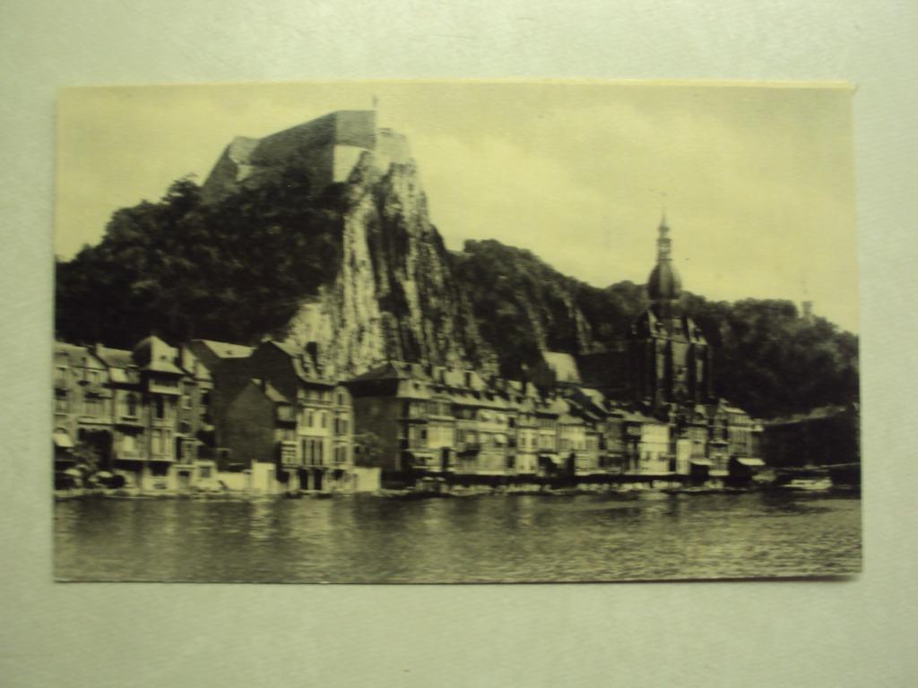52950 - DINANT - QUAI DE LA MEUSE ET VUE GENERALE MAASKAAI, Envoi