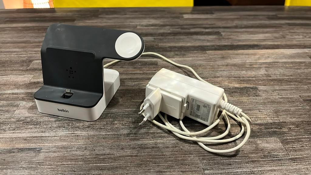 Belkin PowerHouse Charge Dock for Apple iPhone + Watch, Enlèvement ou Envoi, Utilisé, Apple iPhone