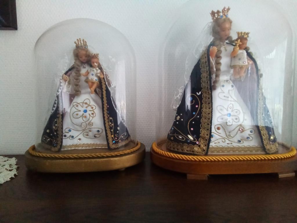Madonna met kind onder stolp, Ophalen of Verzenden