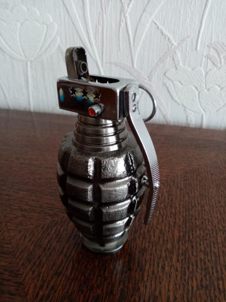 Grenade briquet, Verzamelen, Ophalen of Verzenden, Zo goed als nieuw, Aansteker