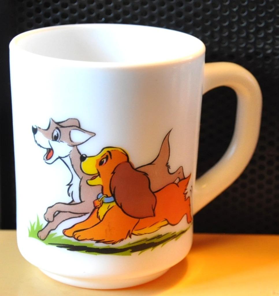 mug publicitaire dixan disney belle et le clochard, Ophalen of Verzenden, Overige figuren, Zo goed als nieuw, Overige typen