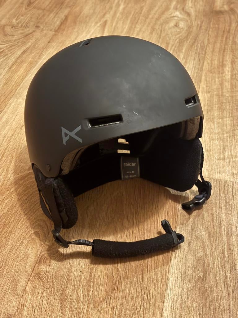 Anon raider skihelm snowboard helm, Sport en Fitness, Ophalen of Verzenden, Zo goed als nieuw, Helm of Bescherming