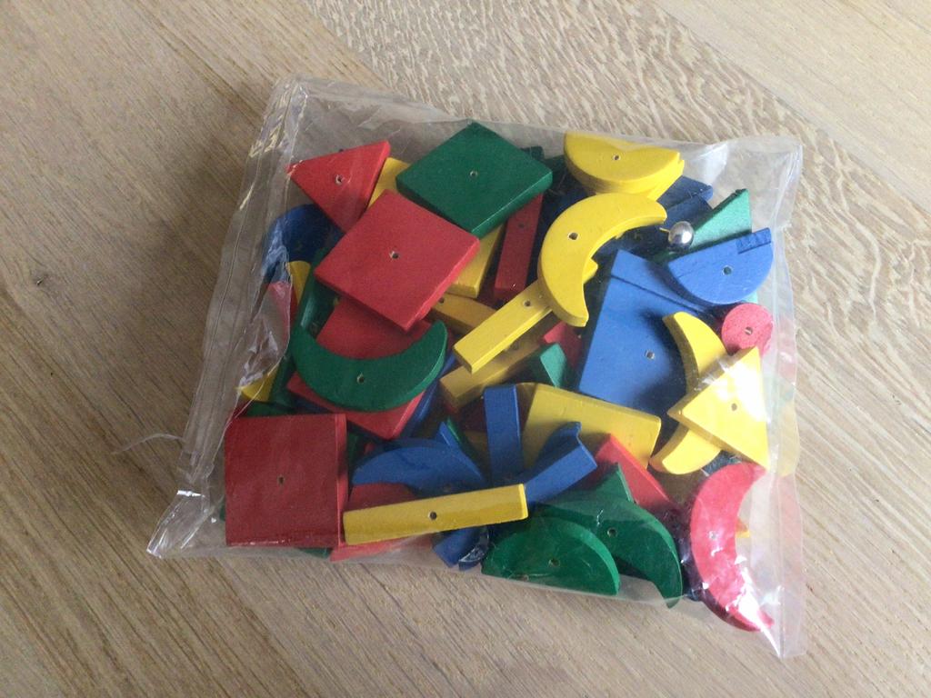 Cubes en bois avec vis, Enlèvement ou Envoi, Comme neuf