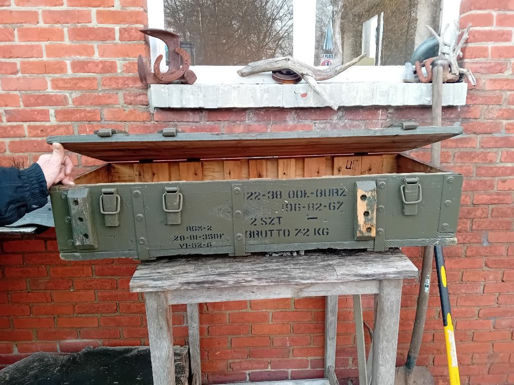 Munitie kist, Verzamelen, Ophalen