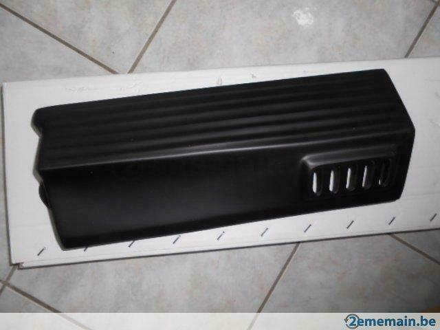 Couvercle de boîte à fusibles Lamborghini Espada, Autos : Pièces & Accessoires, Autres pièces automobiles, Enlèvement ou Envoi
