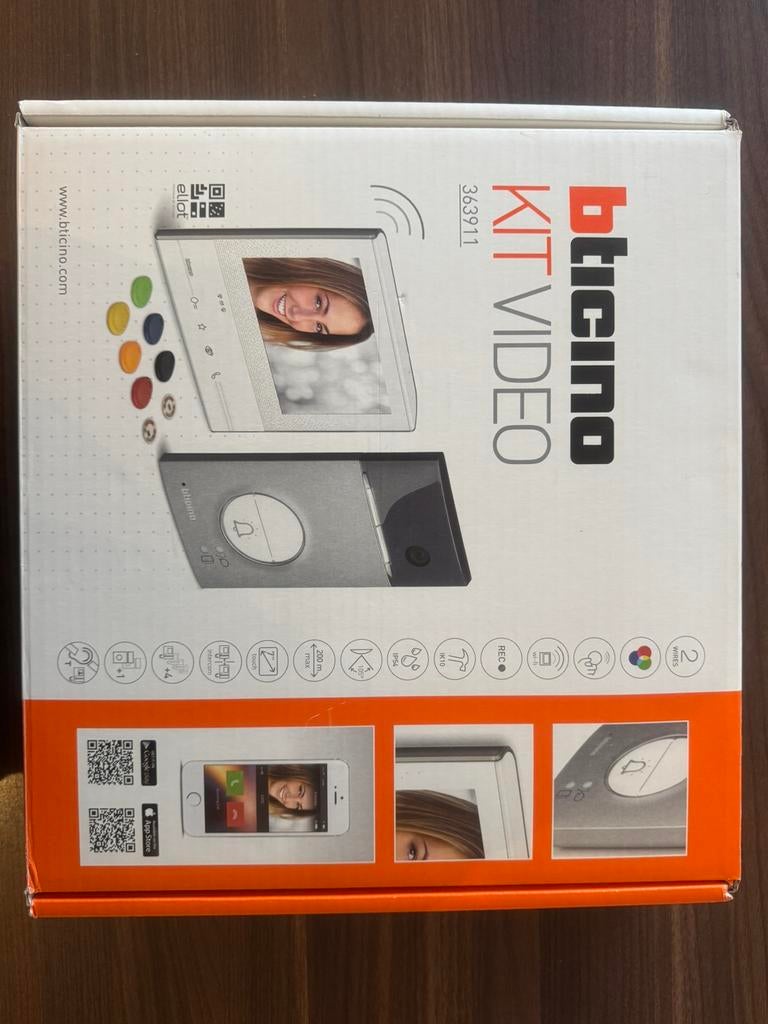 Te koop Videofoon bticino 393611 wifi, Ophalen, Compatibel met smartphone, Gebruikt, Bedraad