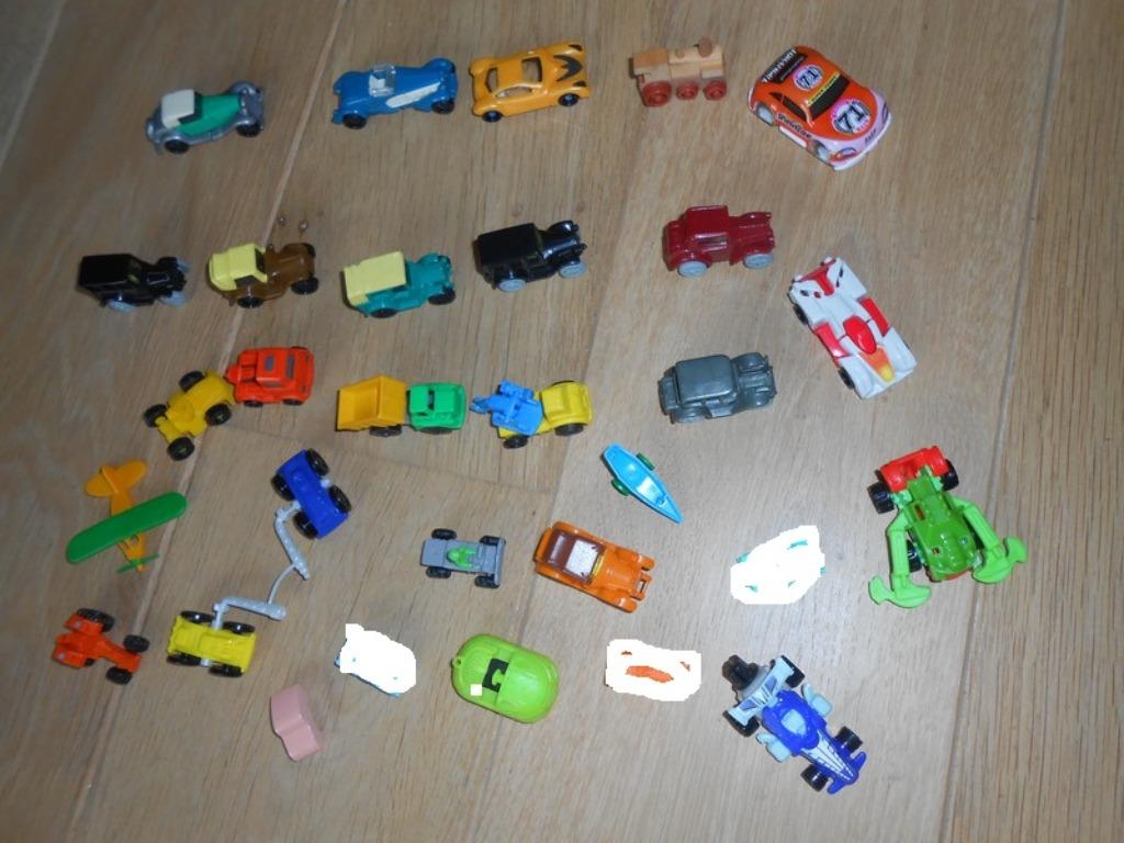 minis voitures micromachine kinder et genre kinder, LOT 9 eu, Enlèvement, Utilisé