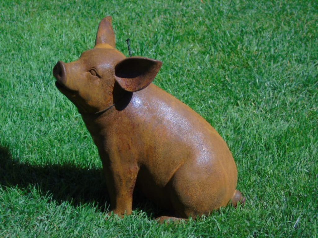 cochon assis en fonte patinée rouillé ., Enlèvement, Neuf, Métal, Animal