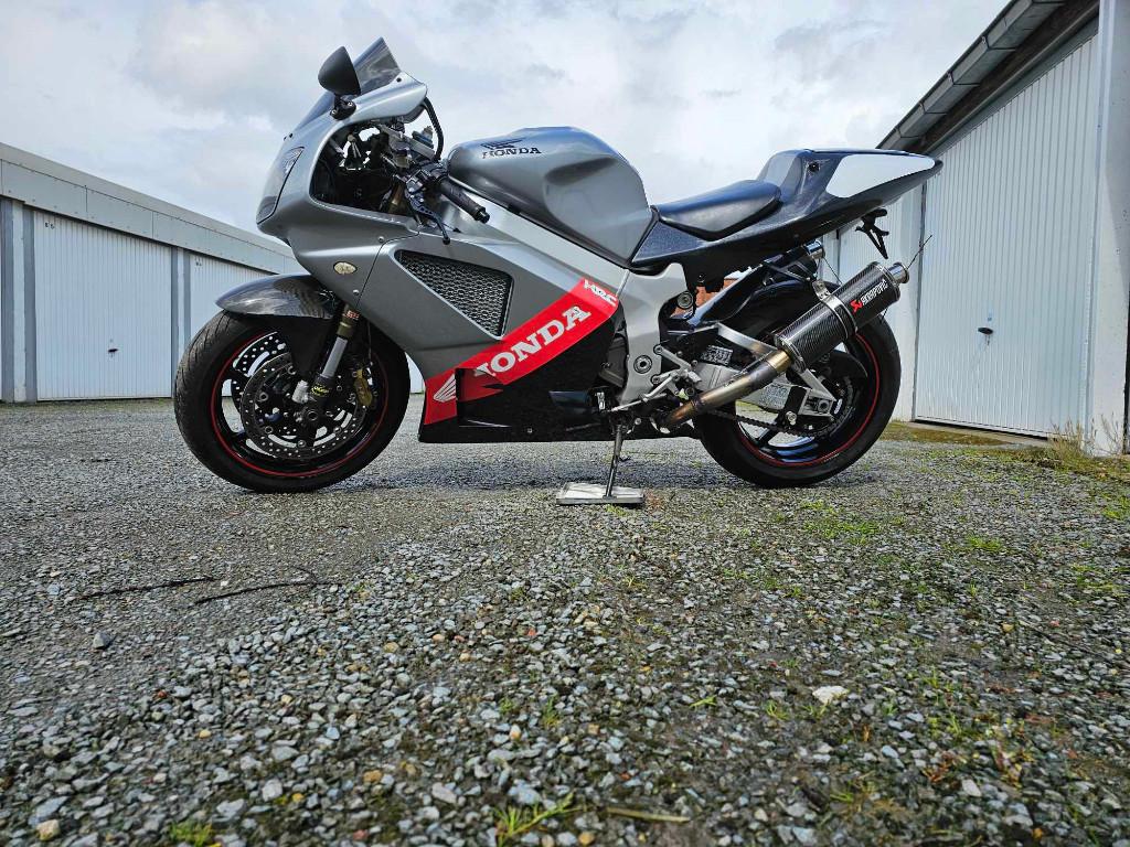 Honda VTR1000 SP1 2001, Permis Moto A, Plus de 35 kW, Échappement sport, 2 cylindres