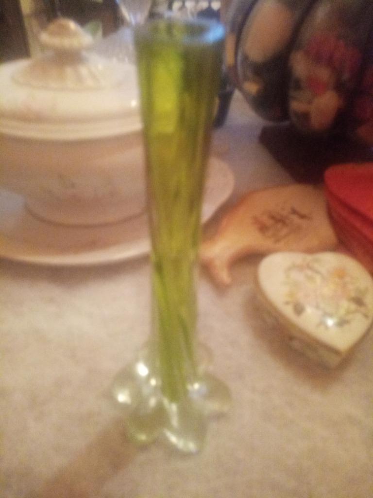 Vase vert Murano, Enlèvement