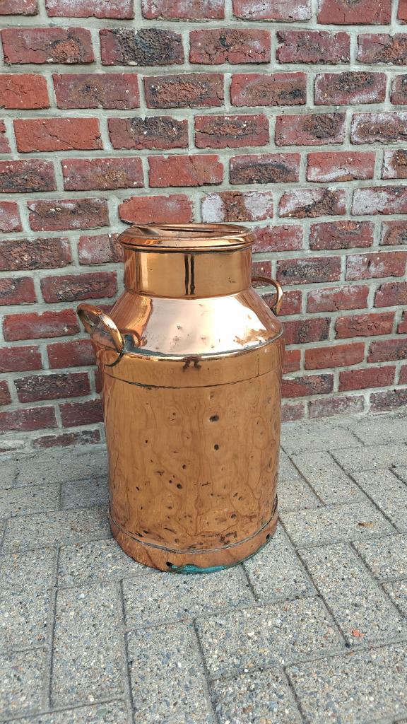 Pot à lait en cuivre, Enlèvement, Cuivre