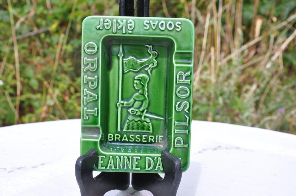 cendrier publicitaire brasserie jeanne d'arc, Enlèvement ou Envoi, Comme neuf, Autres types