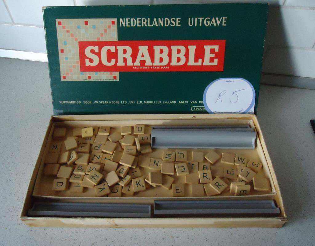 Vintage Scrabble van Spears Games in prima staat., Hobby & Loisirs créatifs, Jeux de société | Jeux de plateau, Comme neuf, 1 ou 2 joueurs