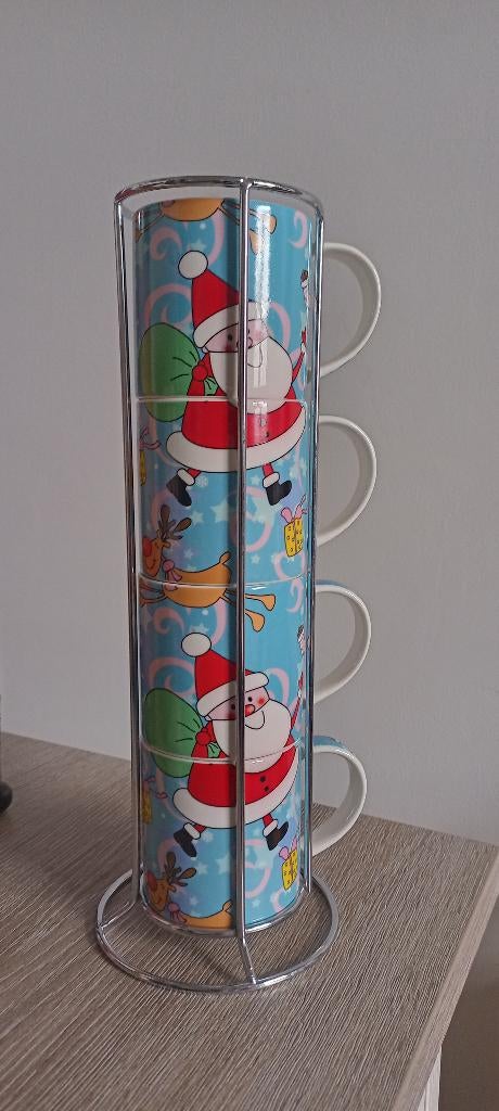 4 Mugs de Noel, Maison & Meubles, Cuisine | Vaisselle, Neuf, Enlèvement ou Envoi, Céramique, Autres styles