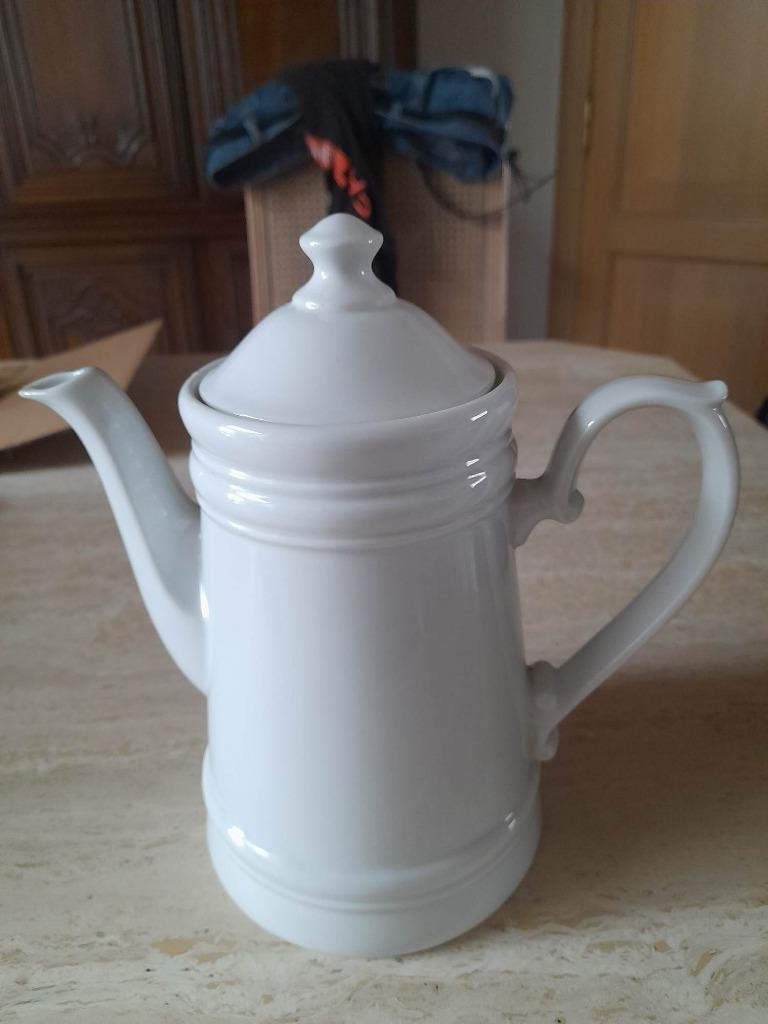 Witte porseleinen koffiekan van Kronester Bavaria, Ophalen of Verzenden, Zo goed als nieuw