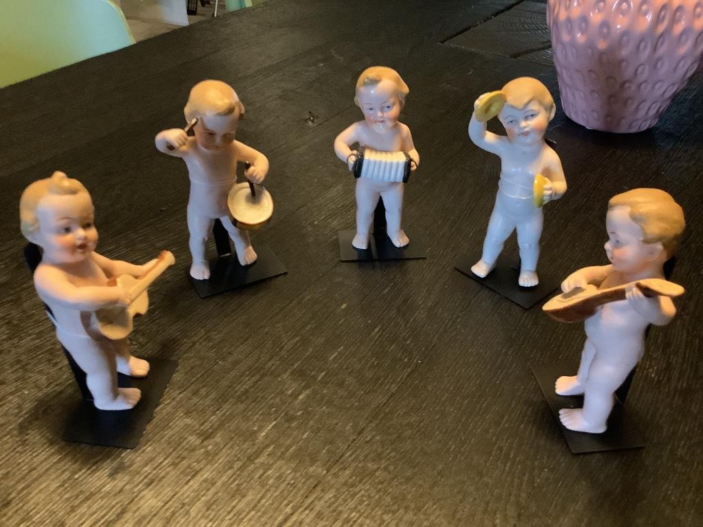 Schattige muzikanten ( genummerd), Ophalen
