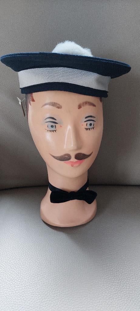 Nieuw vintage marineblauw 'matrozenhoedje' met witte pompon, Antiek en Kunst, Verzenden