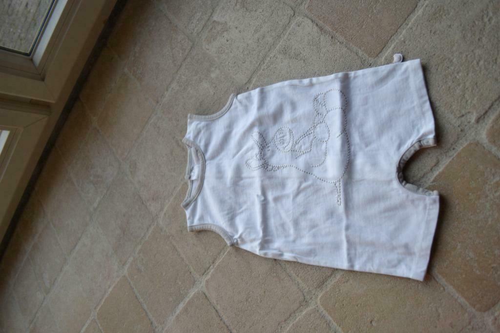 Noukies pakje 6m, Enlèvement ou Envoi, Comme neuf, Garçon ou Fille, Costume