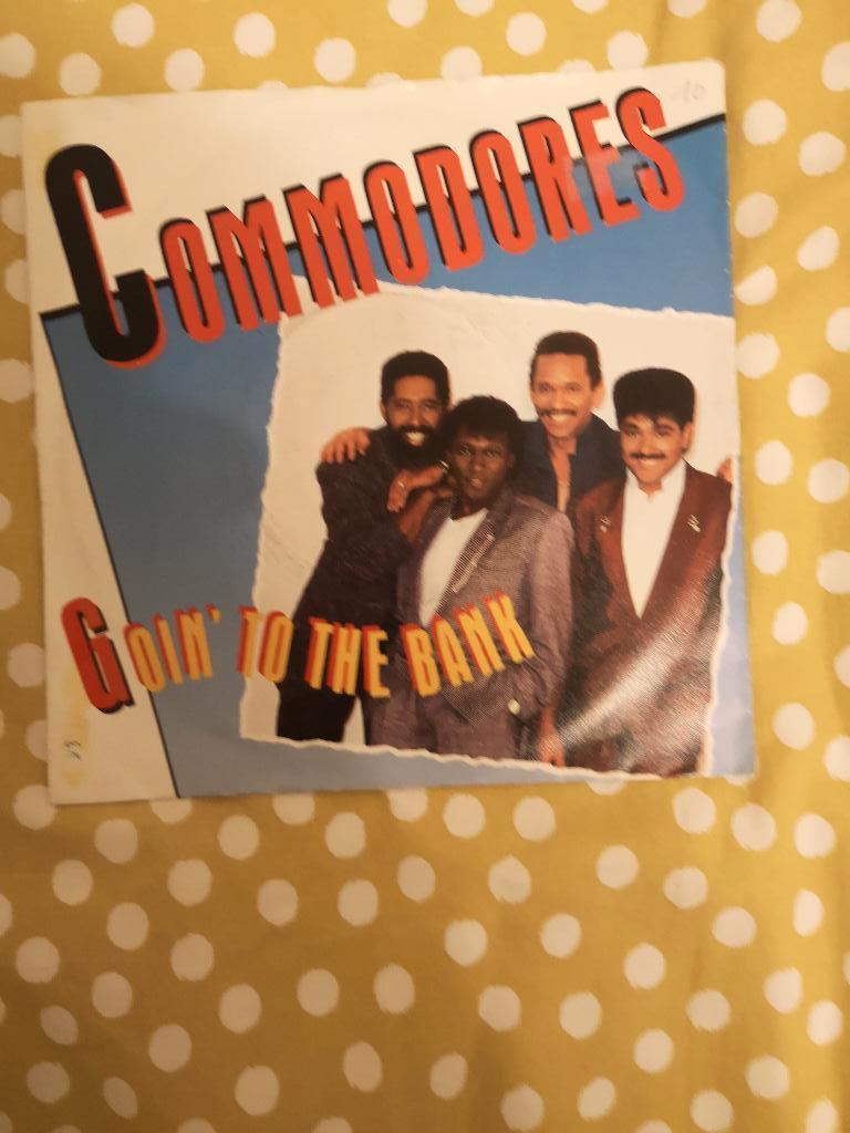 single : COMMODORES GOIN'to the bank(bpost gratis), Enlèvement ou Envoi, Utilisé