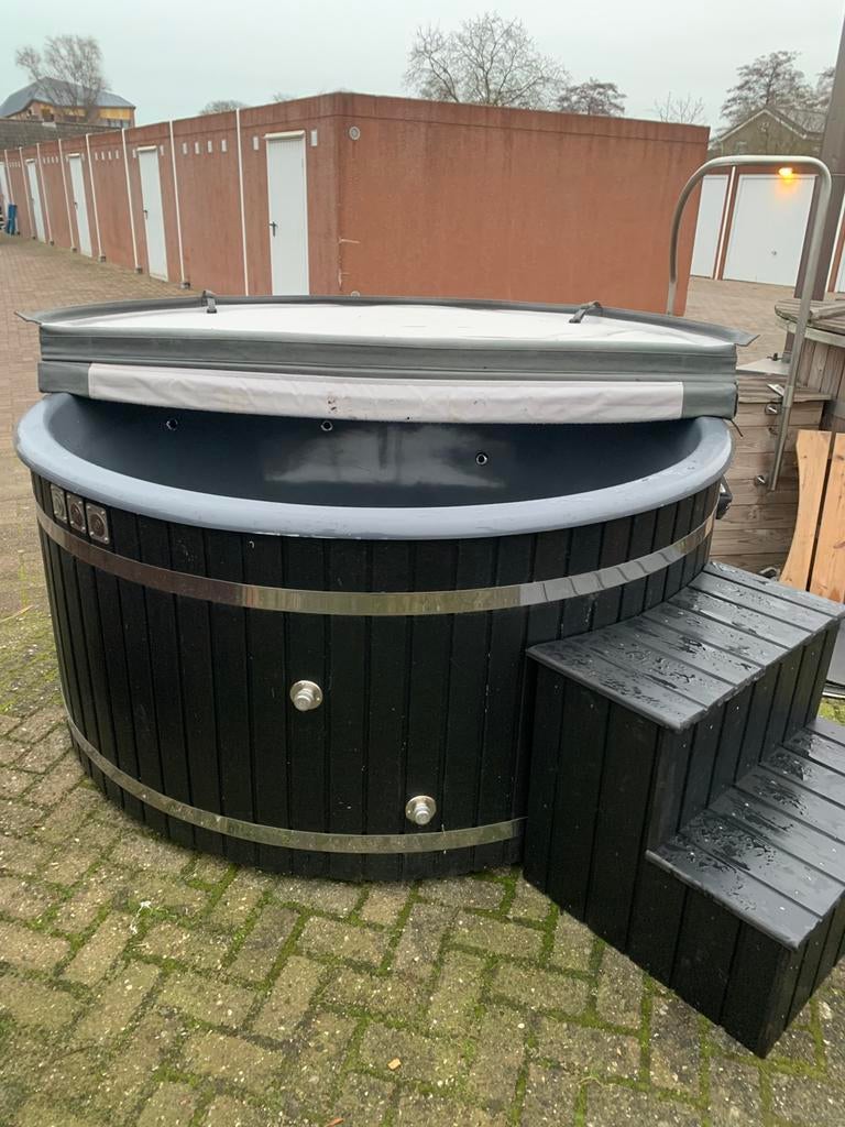 Hottub gebruikt - full option - isolatie - 304 kachel, Ophalen, Gebruikt, Verlichting