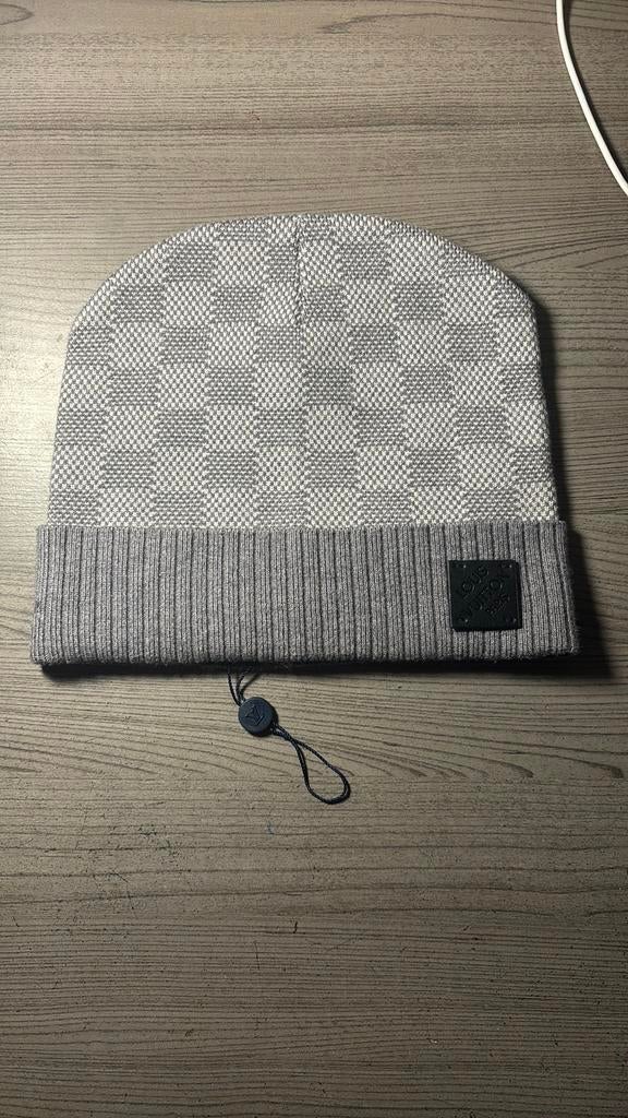 Louis vuiton muts helemaal nieuw te koop, Kleding | Heren, Mutsen, Sjaals en Handschoenen, Ophalen, Zo goed als nieuw, Muts