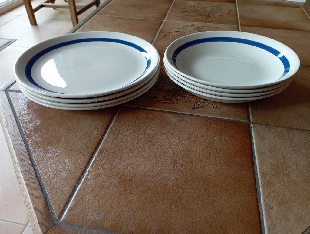 Vintage porseleinen servies van Moulin des Loups., Verzamelen, Ophalen of Verzenden, Gebruikt, Porselein, Bord of Schaal