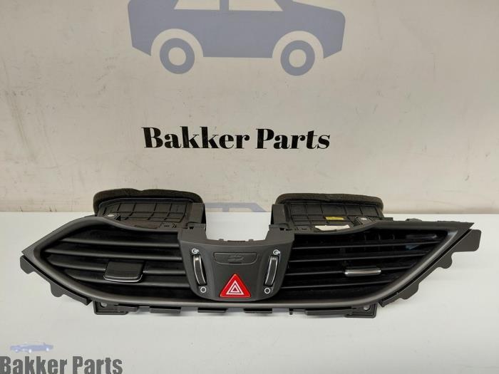 Grille aération tableau de bord d'un Hyundai I30, -, -, 3 mois de garantie, Utilisé