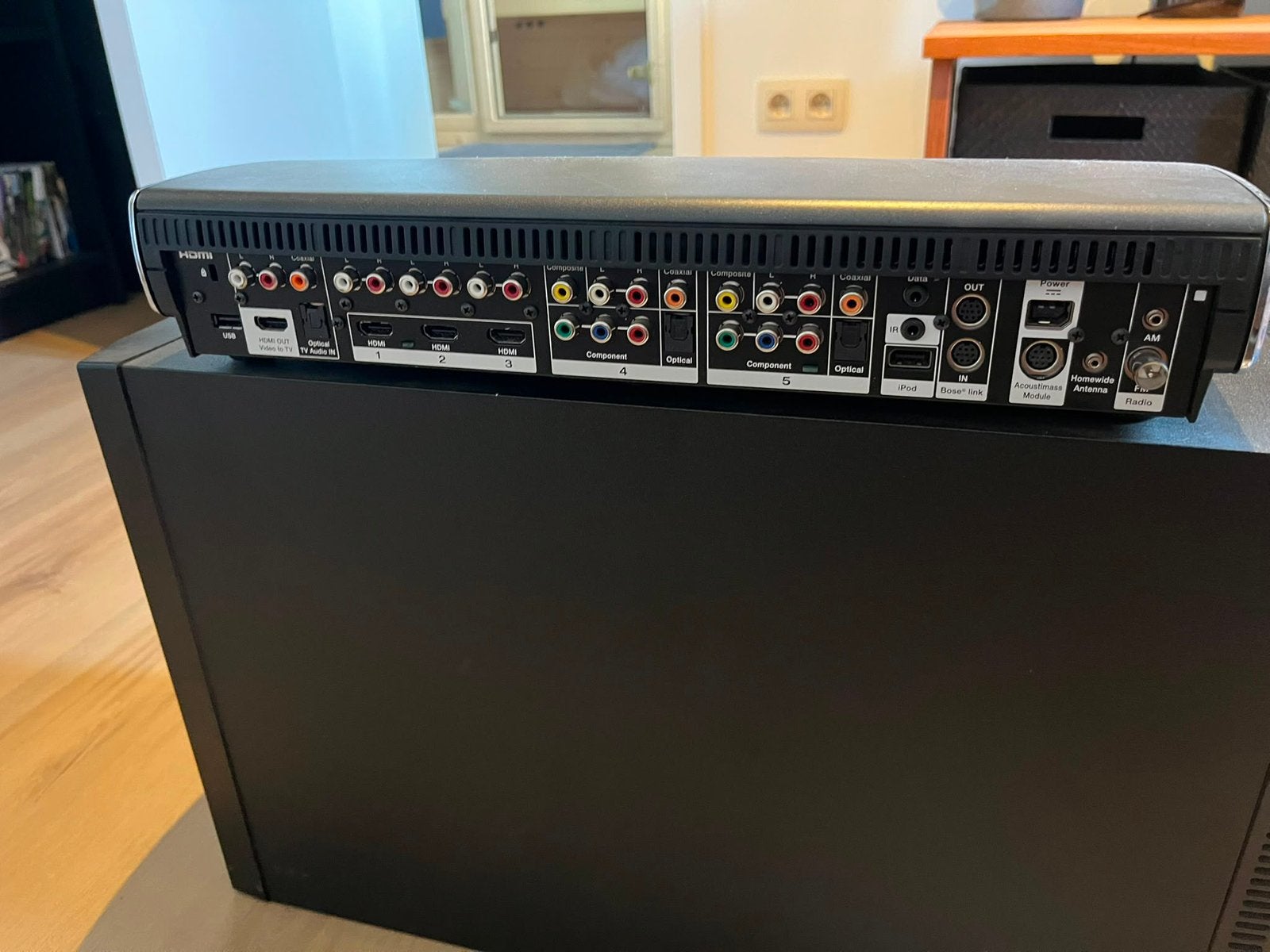 Bose V35 Bass speaker, versterker en bekabeling, TV, Hi-fi & Vidéo, Ensembles home-cinéma, Autres marques, Comme neuf, Enlèvement