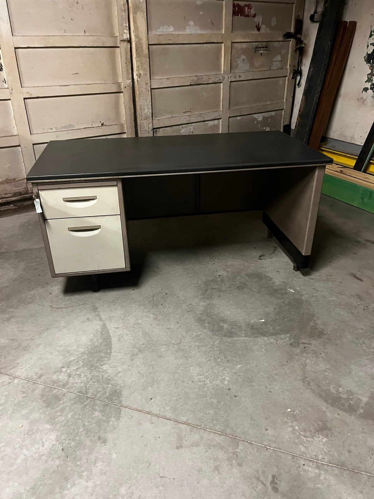 Metalen roneo bureau, Ophalen, Overige typen, Groen, Gebruikt
