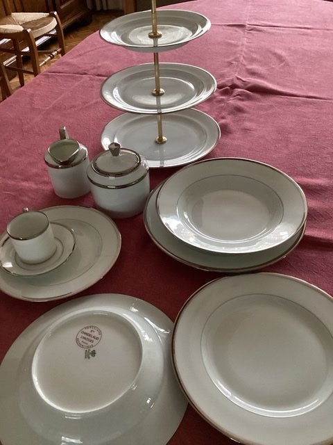 bestek, glazen en borden, Maison & Meubles, Cuisine | Vaisselle, Enlèvement, Assiettes(s)