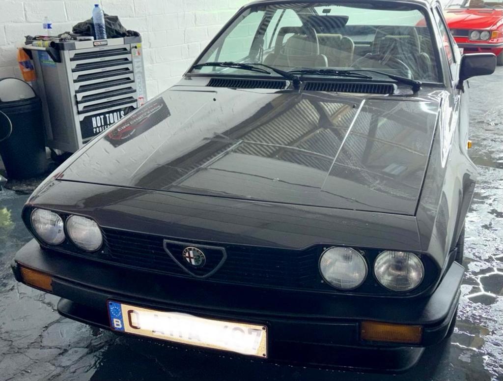 Alfa GTV 2.0, 4 zetels, Beige, Particulier, Zilver of Grijs