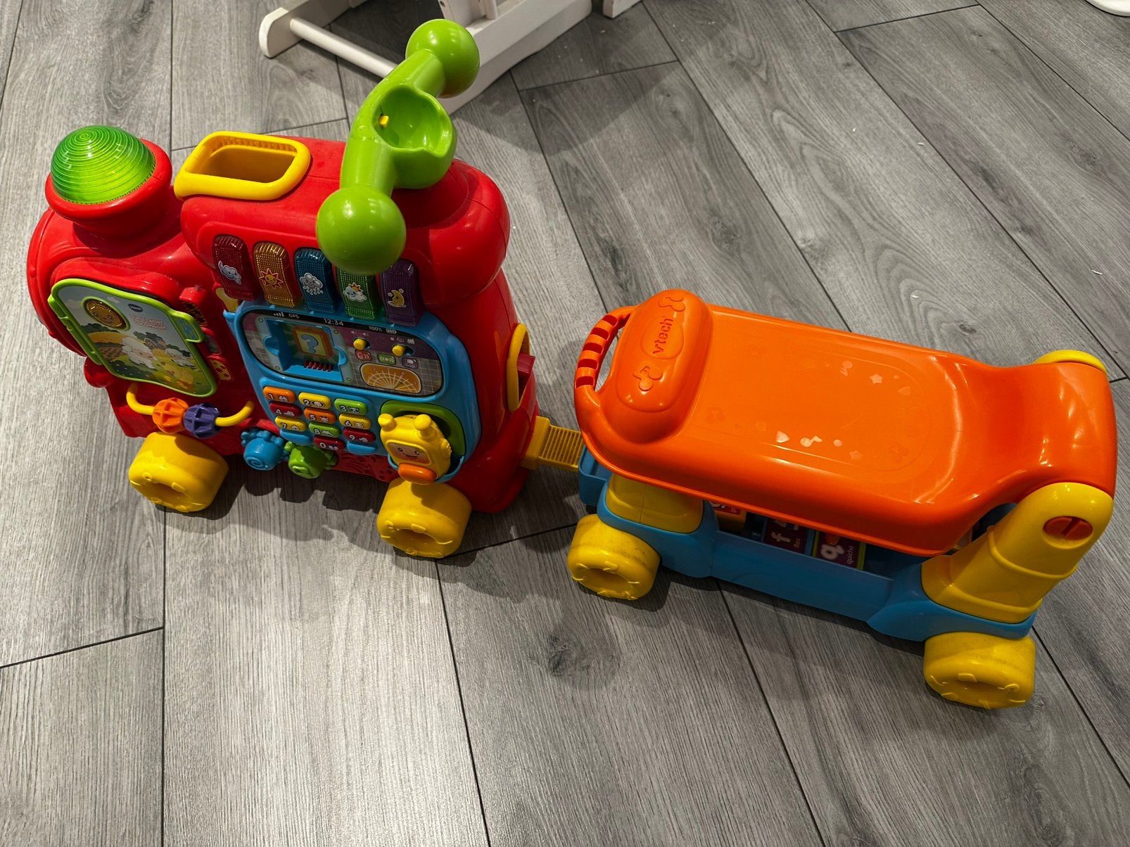 VTech Rijd & Leer Letterlocomotief COMPLEET, Kinderen en Baby's, Ophalen, Zo goed als nieuw