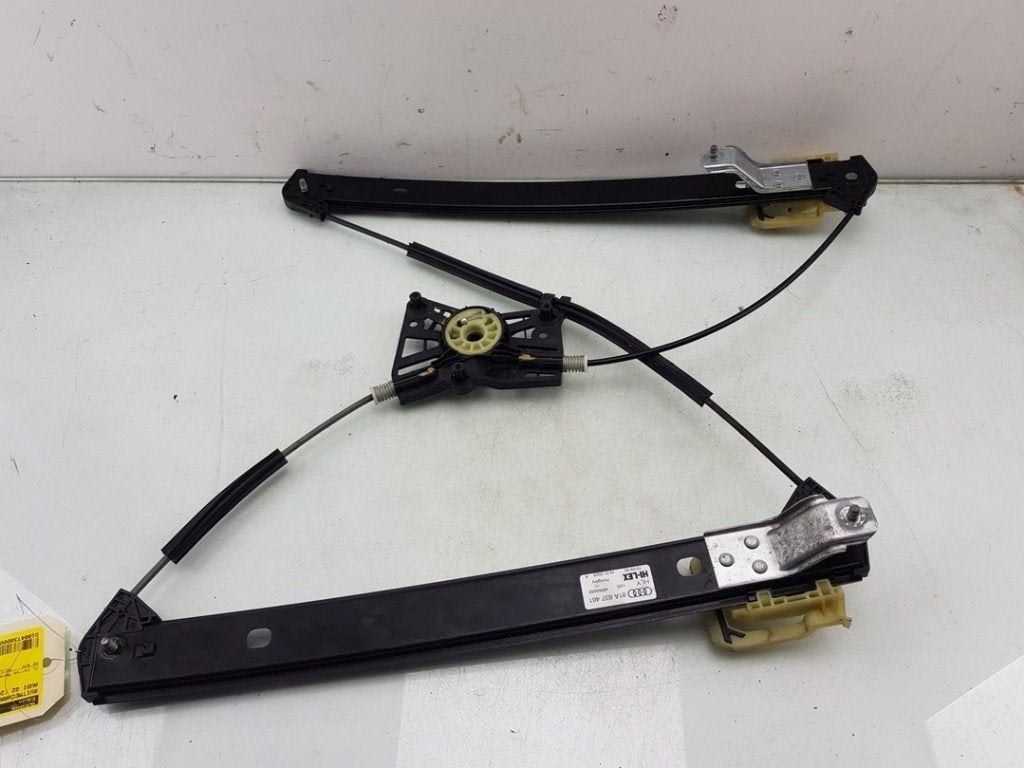 RAAMMECHANIEK LINKS VOOR Audi Q2 (GAB / GAG) (|81A837461|), Dhr. J. Ham, Gebruikt, Administratie@autoham.nl, Audi
