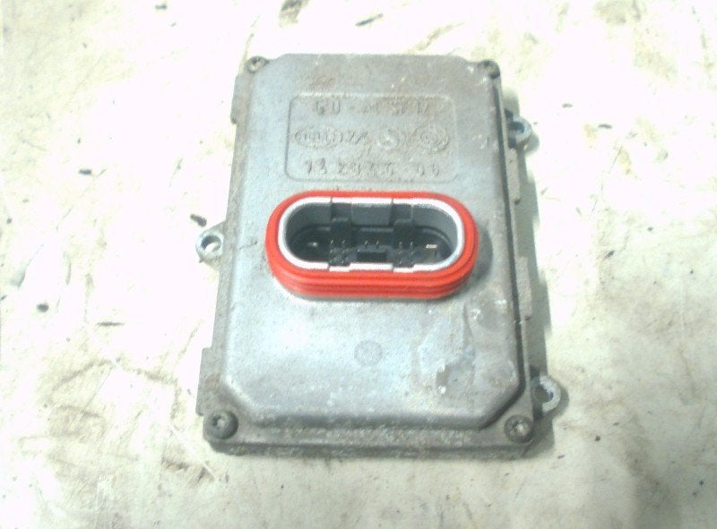 BALLAST DE PHARE XENON 407 (6C / J) (5DF-008-704-50), Utilisé, Rixbecker Straße 75
59552  Lippstadt, DE, Info@forvia.com, HELLA GmbH & Co. KGaA