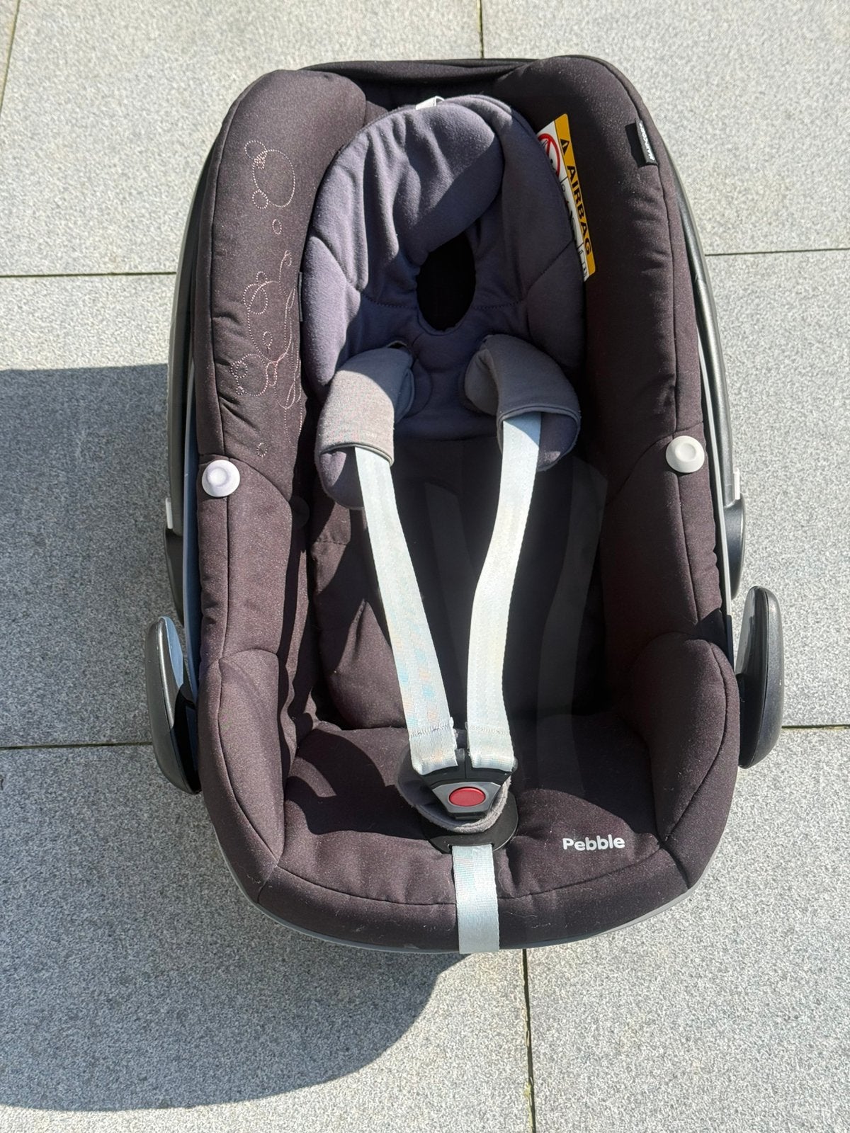 Maxi Cosi Pebble comlete with Family Fix base, Kinderen en Baby's, Ophalen, Zo goed als nieuw