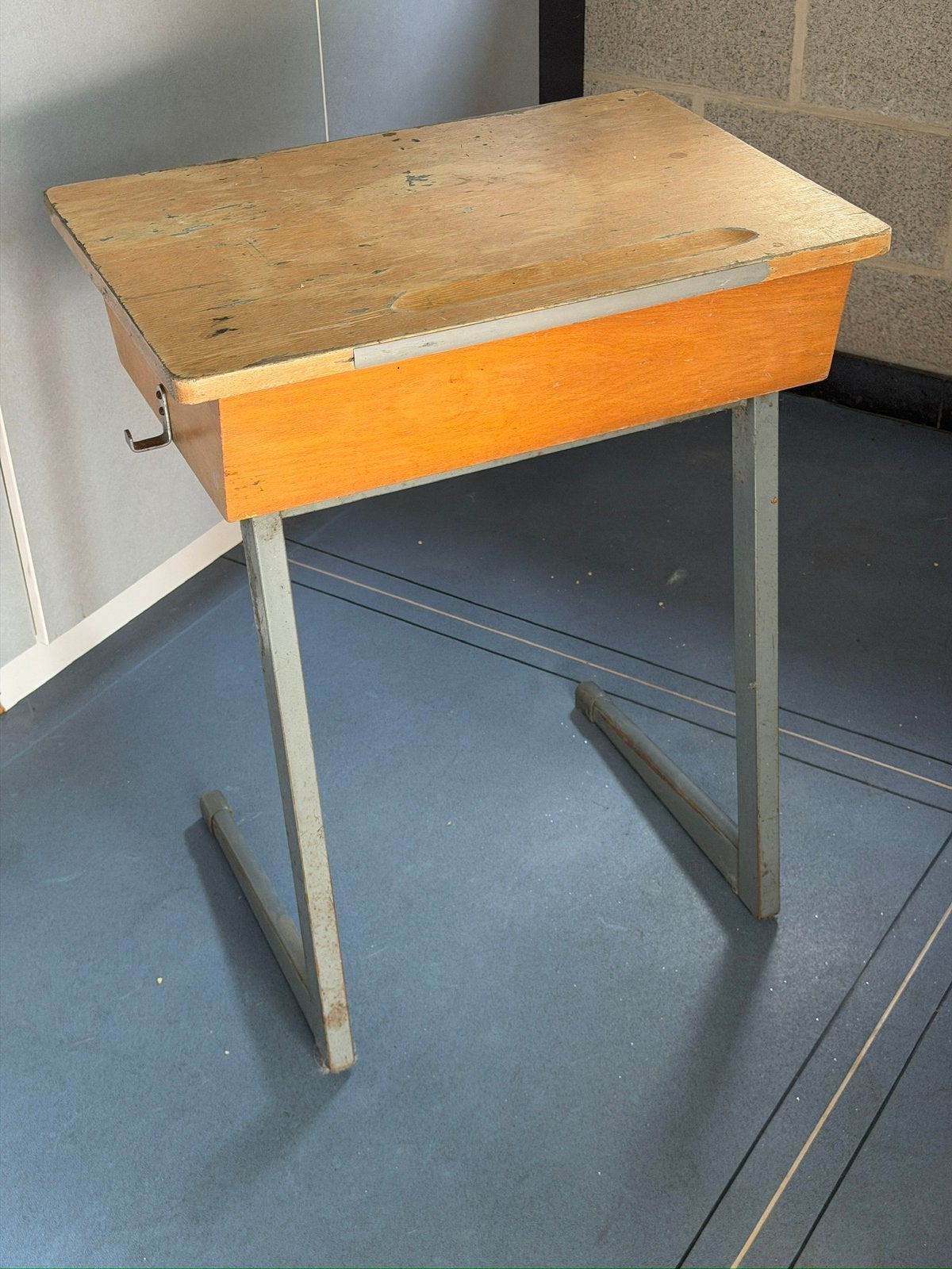 Schoolbank, Huis en Inrichting, Ophalen, Gebruikt, 60 cm, Schoolbureau