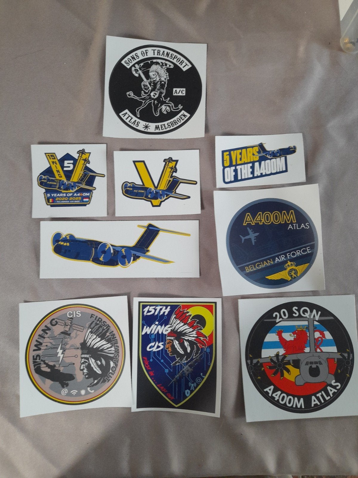 9 stickers A400M ATLAS 15Wing 20Sqn, Verzamelen, Ophalen of Verzenden, Nieuw, Kaart, Foto of Prent