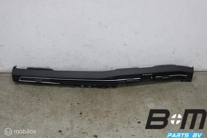 Afdekplaat met luchtrooster VW Golf 8 UZB 5H1858712L, Gebruikt