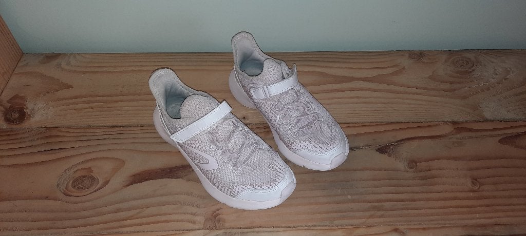 Jolies baskets taille 34, Enlèvement ou Envoi, Comme neuf, DECATHLON., Chaussures de sport